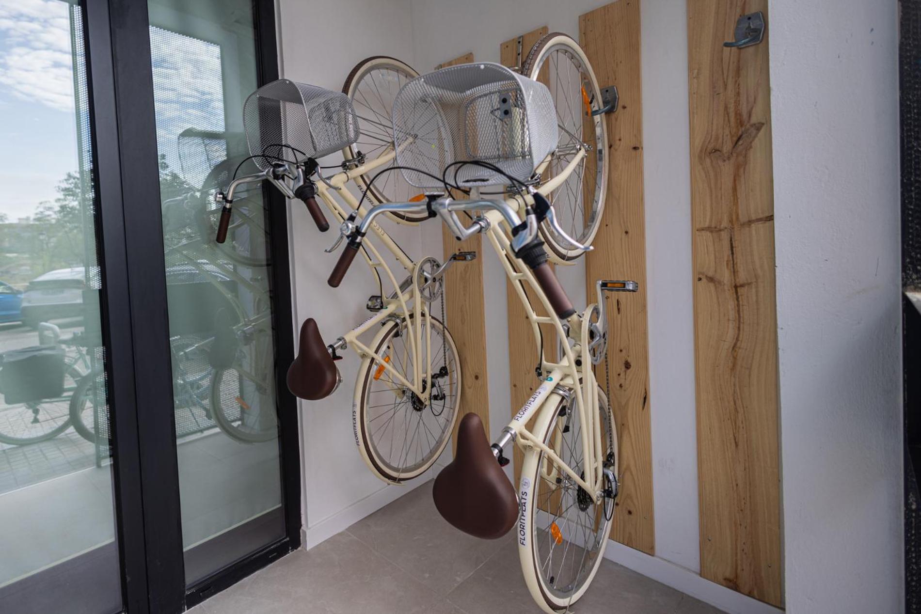 Florit Flats - The Joaquin Sorolla Apartments With Bicycles Valencia Eksteriør billede